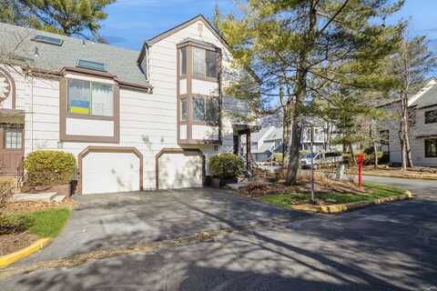 255 Treetop Circle, Nanuet, NY 10954