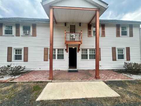1 Royal Acres Drive, Middletown, NY 10940