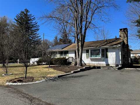 1 Debra Lee Court, West Nyack, NY 10994