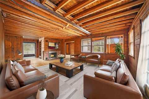 1 Bradford Road, Forestburgh, NY 12777