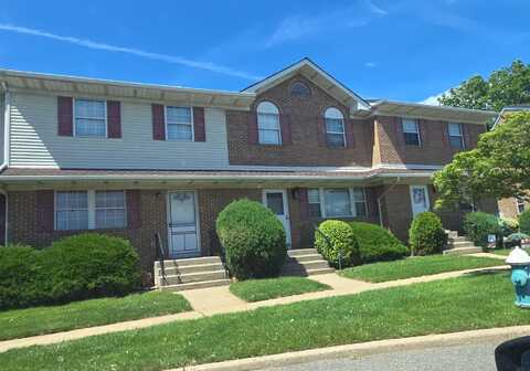 815 Franklin Avenue, Franklin Square, NY 11010