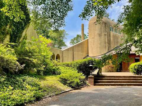 6 Hidden Pond, Muttontown, NY 11545