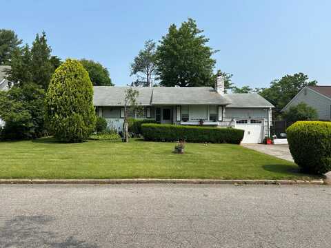 21 Stillman Road, Glen Cove, NY 11542