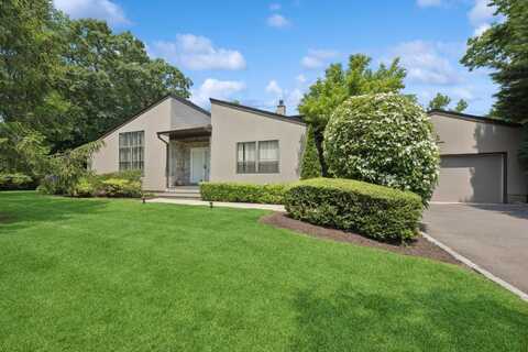 15 Augusta Lane, Manhasset, NY 11030