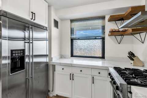 4705 Henry Hudson Parkway W, Bronx, NY 10471