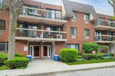 71-17 Sutton Place, Fresh Meadows, NY 11365
