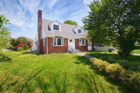 83 Ingraham Boulevard, Hempstead, NY 11550