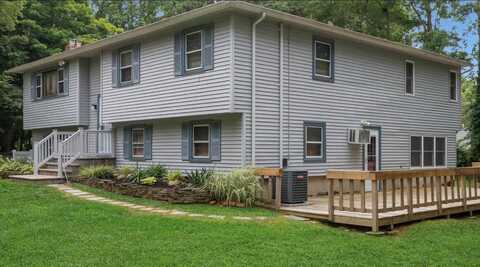 136 Woodhull Road, Huntington, NY 11743