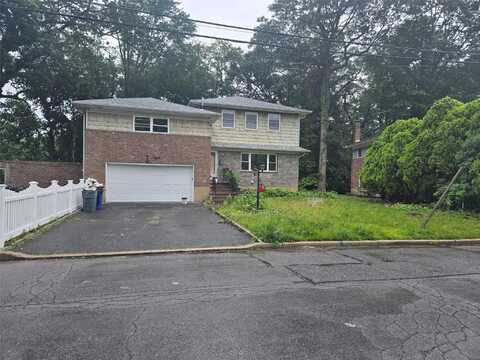 28 Brookdale Road, Glen Cove, NY 11542