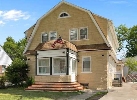 6 Covert Avenue, Garden City, NY 11530