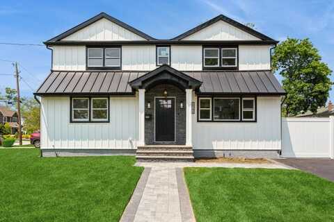 1541 Midian Street, North Merrick, NY 11566