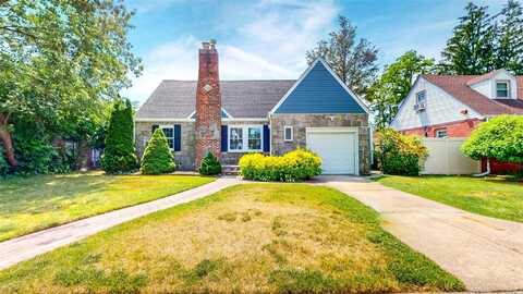 596 Terrace Place, Baldwin, NY 11510