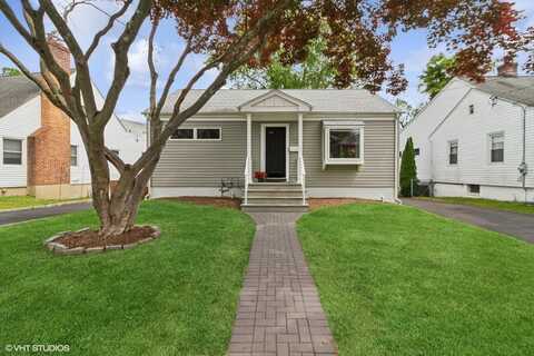 1325 Stoneybrook Avenue, Mamaroneck, NY 10543