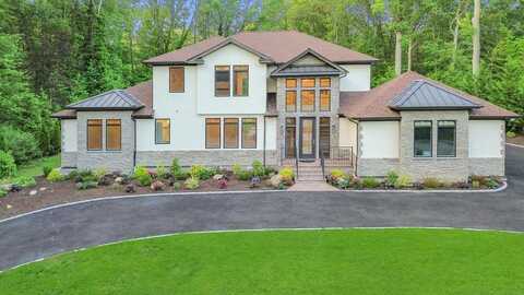 21 Arista Drive, Dix Hills, NY 11746
