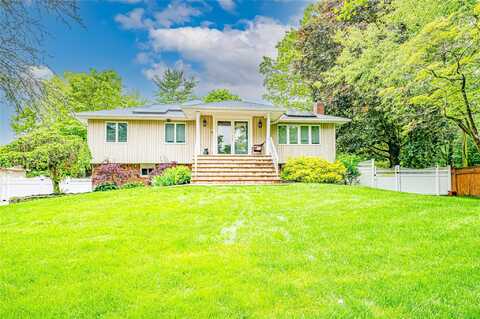 4 Greenvale Drive, East Northport, NY 11731