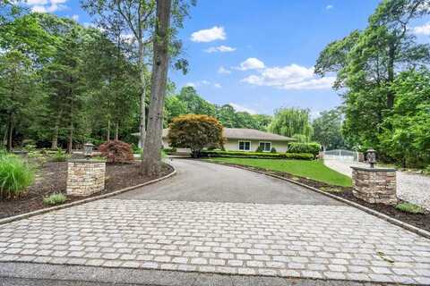 109 Oakside Drive, Smithtown, NY 11787