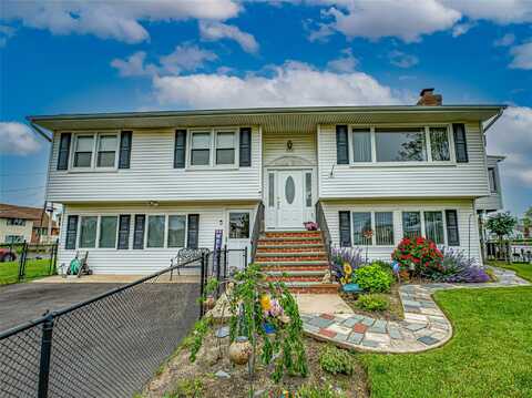 510 S Great Neck Road, Copiague, NY 11726