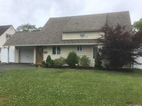 120 Pilgrim Lane, Westbury, NY 11590