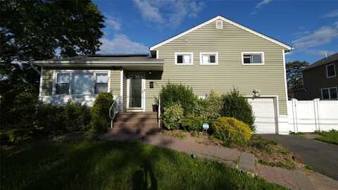 821 VIRGINIA AVE, North Bellmore, NY 11710