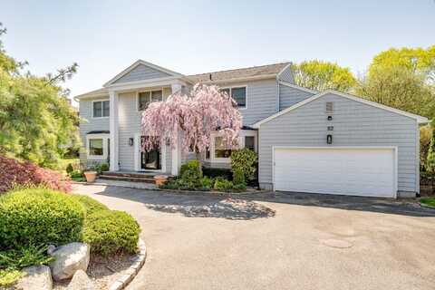 82 Woods Drive, Hollis, NY 11576