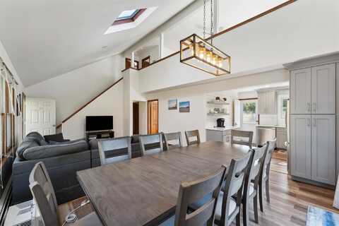 20 Magee Drive, Southampton, NY 11968
