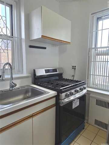 65-41 Booth St, Rego Park, NY 11374