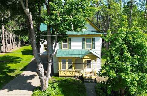 12 Park Avenue, Newport, ME 04953