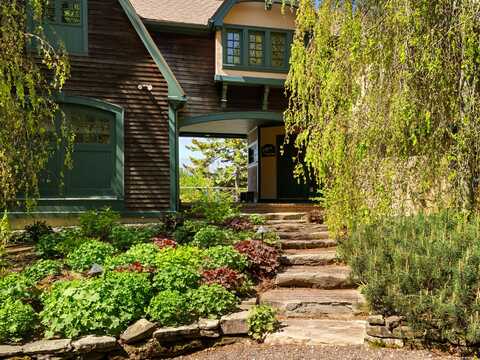 56 S Cobbtown Road, Lincolnville, ME 04849