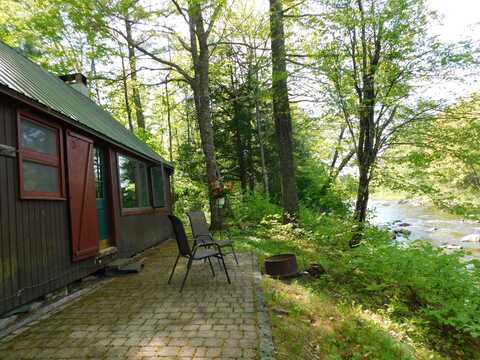 51 Pond Road Road, Abbot, ME 04406