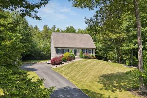 14 Jordan Circle, Gray, ME 04039