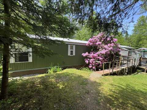 70 Lincolnville Avenue, Searsmont, ME 04973