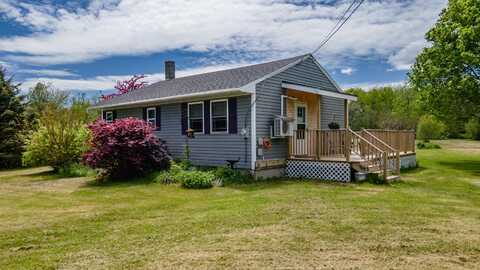 14 Porter Street, Searsport, ME 04974