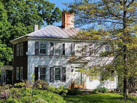 627 Waterville Road, Skowhegan, ME 04976