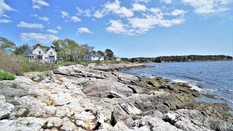 65 Shell Road, Phippsburg, ME 04562