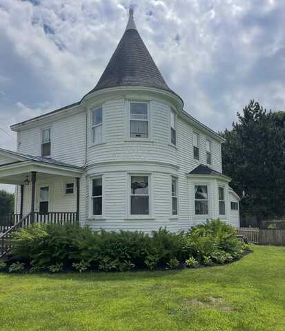 27 Murray Street, Bingham, ME 04920