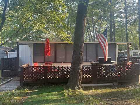 7 Oregon Avenue, Old Orchard Beach, ME 04064