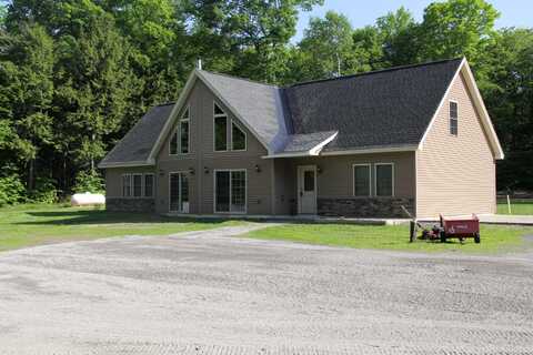 89 Drake Road, Madison, ME 04950