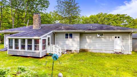 76 Parkview Avenue, Livermore Falls, ME 04254