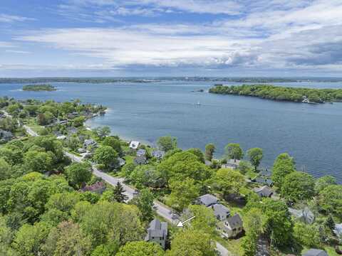 397 Island Avenue, Portland, ME 04108