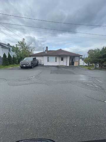 432 St Thomas And 129 5th Avenue Street, Madawaska, ME 04756