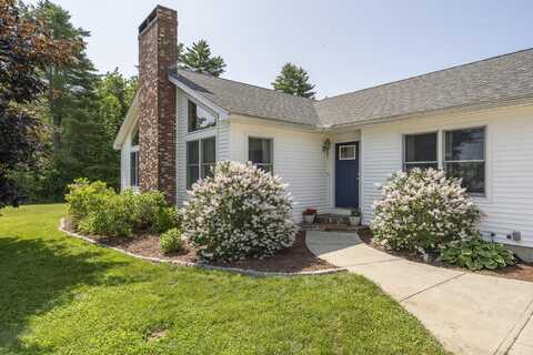48 Range Road, Cumberland, ME 04021
