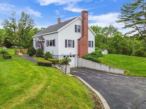 579 Wiscasset Road, Pittston, ME 04345