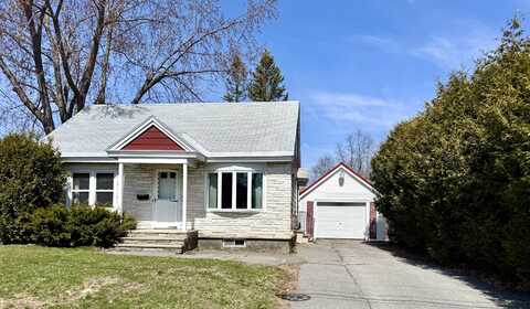 25 Sterling Street, Waterville, ME 04901