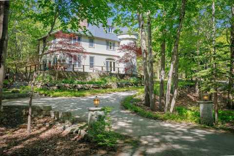 7 Greenway Court, Bar Harbor, ME 04609