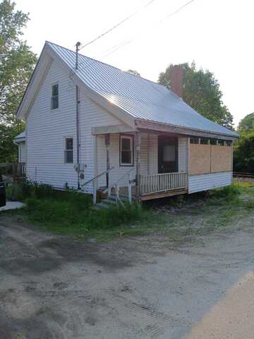18 Lincoln Street, Richmond, ME 04357