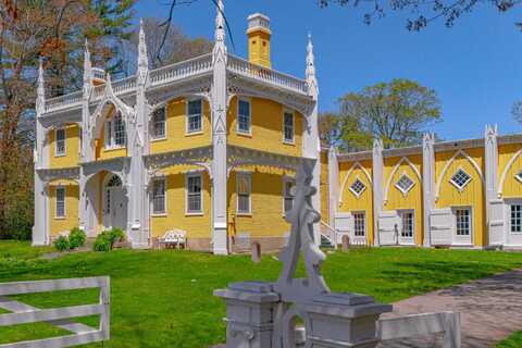 104 Summer Street, Kennebunk, ME 04043