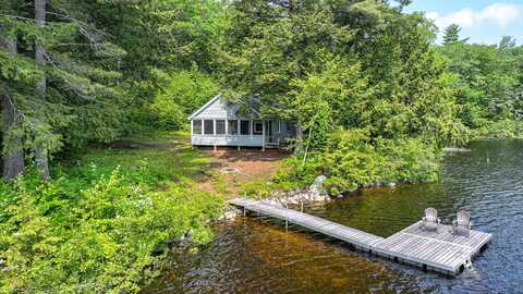 369 Narrow Gauge Trail, Hiram, ME 04041