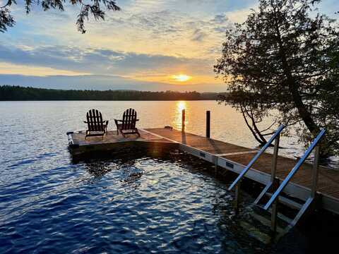135 Hight Road, Mount Vernon, ME 04352
