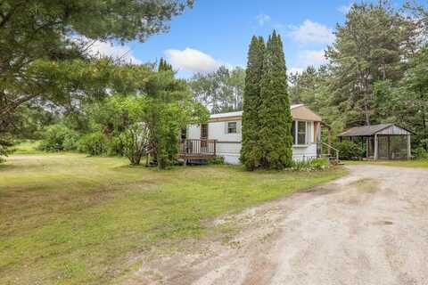 574 Plains Road, Hollis, ME 04042