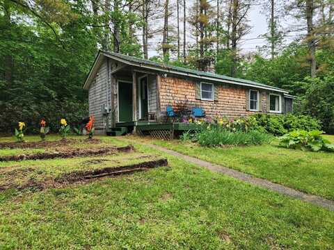 18 Emmons Road, Livermore, ME 04253